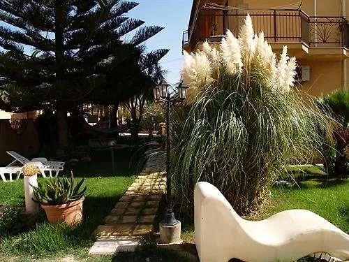 Oikos Holiday Apartments