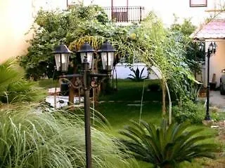 Oikos Holiday Apartments